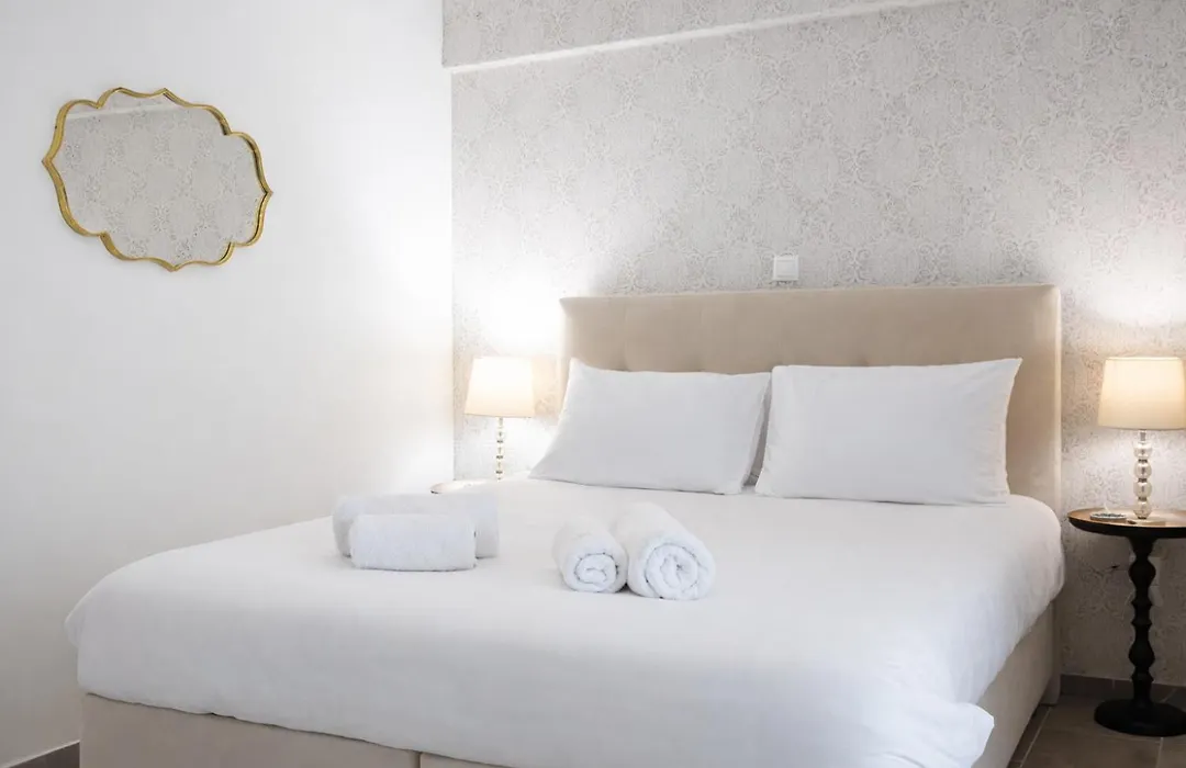 Tropicana Beachside Stay In Vouliagmeni-1